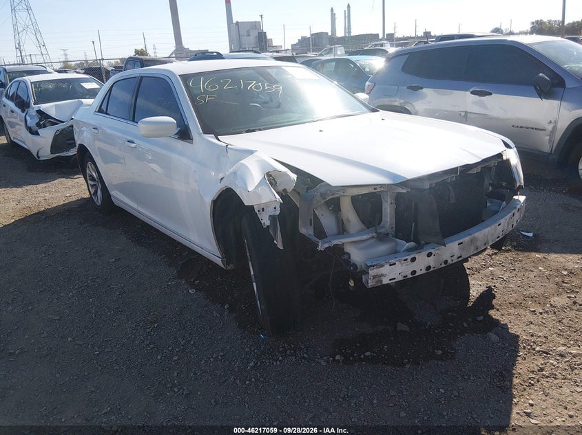 2015 CHRYSLER 300 LIMITED | 2C3CCAAG9FH807146 | UPCARS