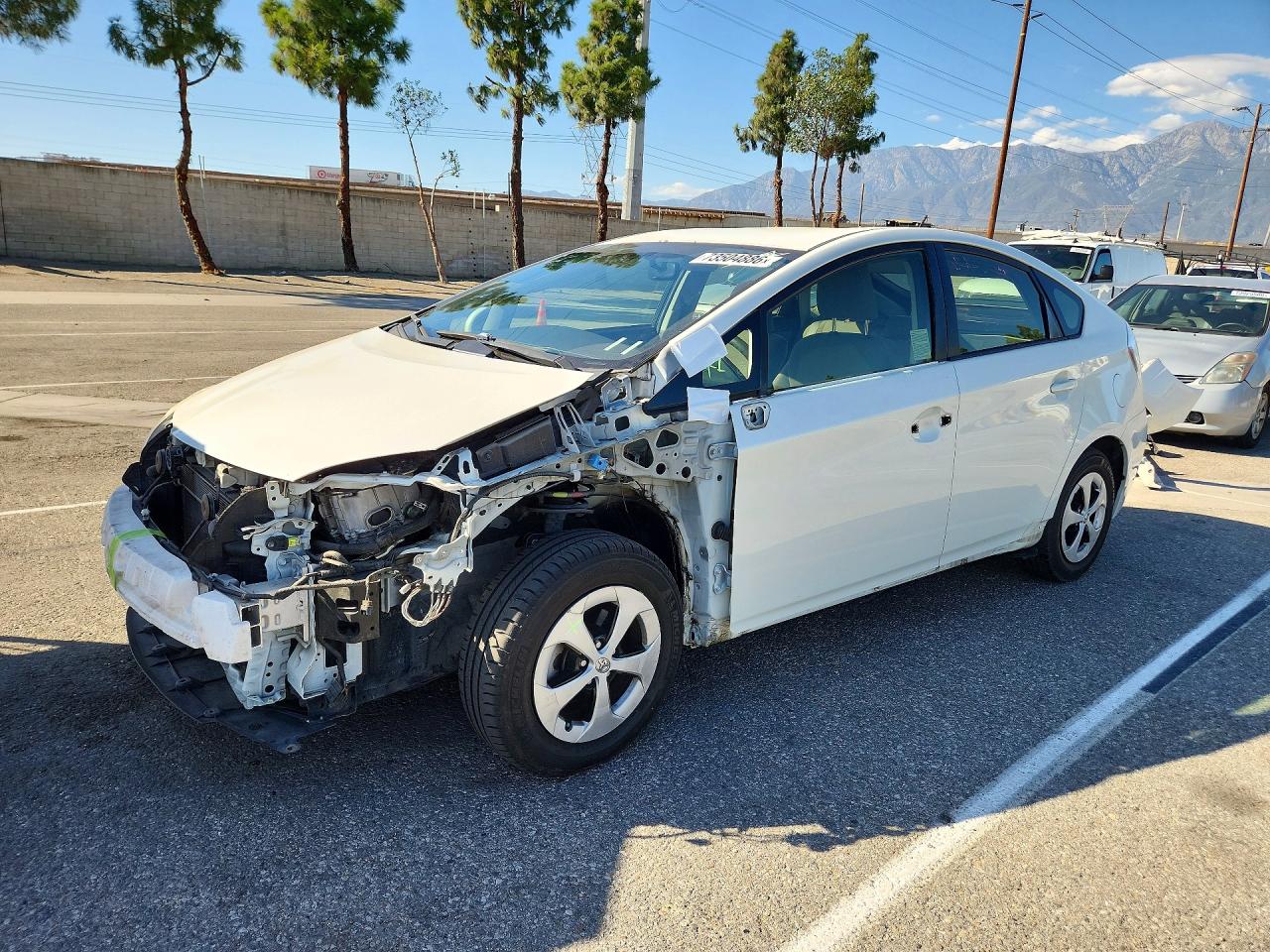 2015 TOYOTA PRIUS TWO | JTDKN3DU7F0450892 | UPCARS