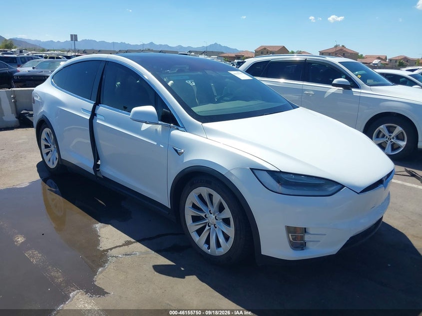 2020 TESLA MODEL X LONG RANGE DUAL MOTOR ALL-WHEEL DRIVE/LONG RANGE PLUS DUAL MOTOR ALL-WHEEL DRIVE | 5YJXCAE24LF239384 | UPCARS