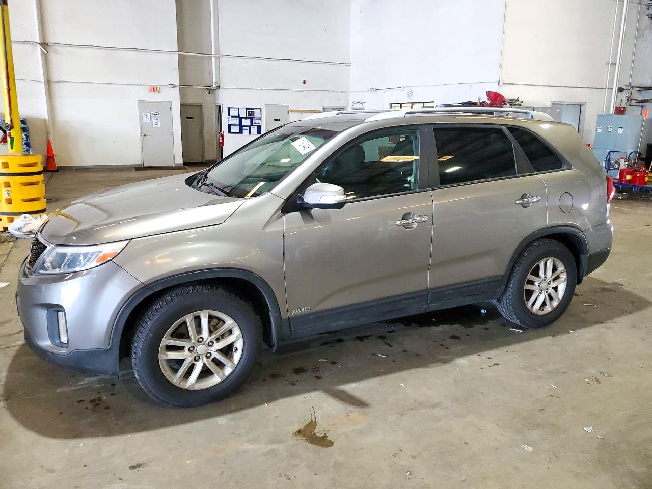 2014 KIA SORENTO LX | 5XYKTCA60EG506224 | UPCARS