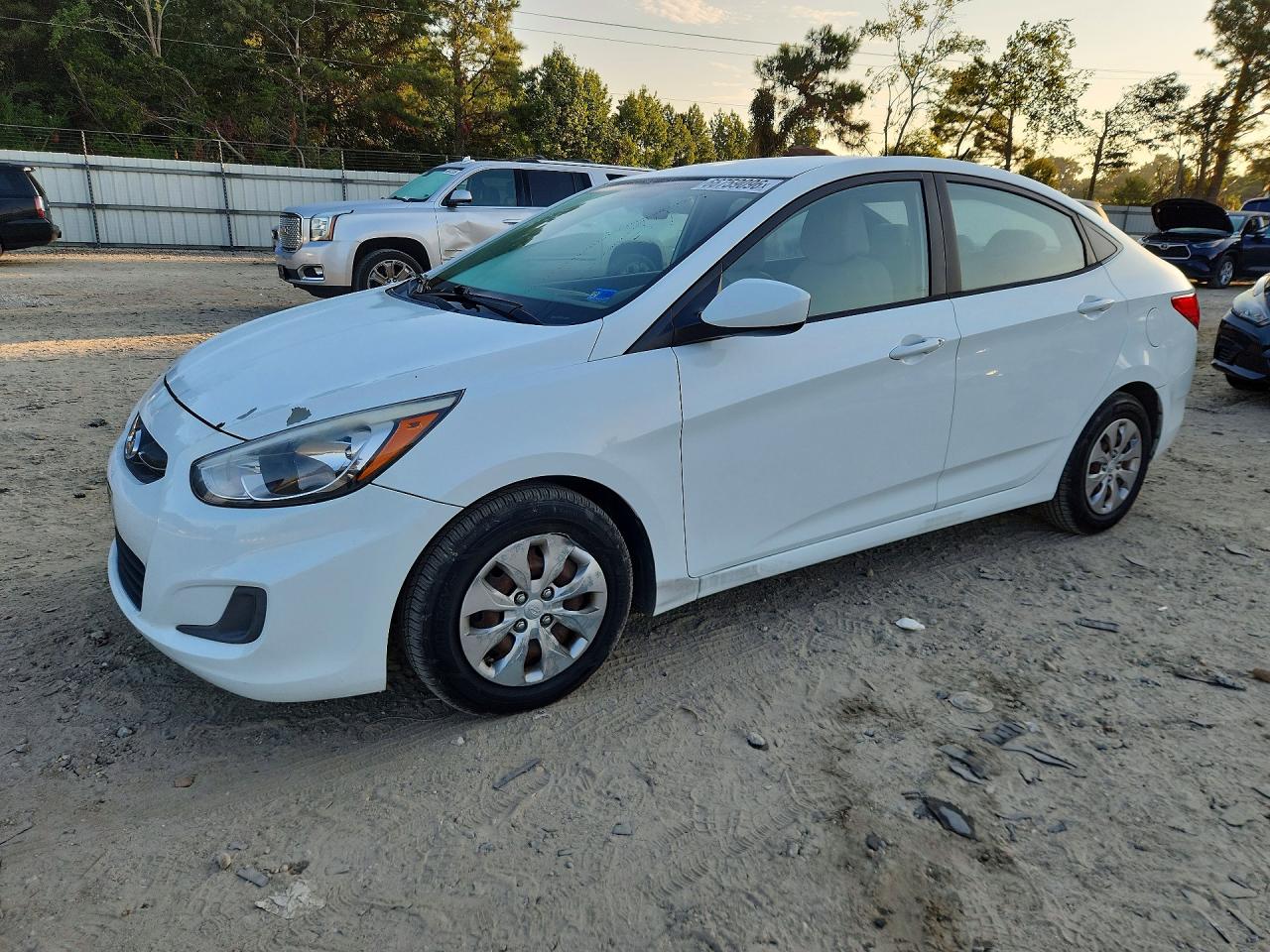 2016 HYUNDAI ACCENT | KMHCT4AE8GU946805 | UPCARS