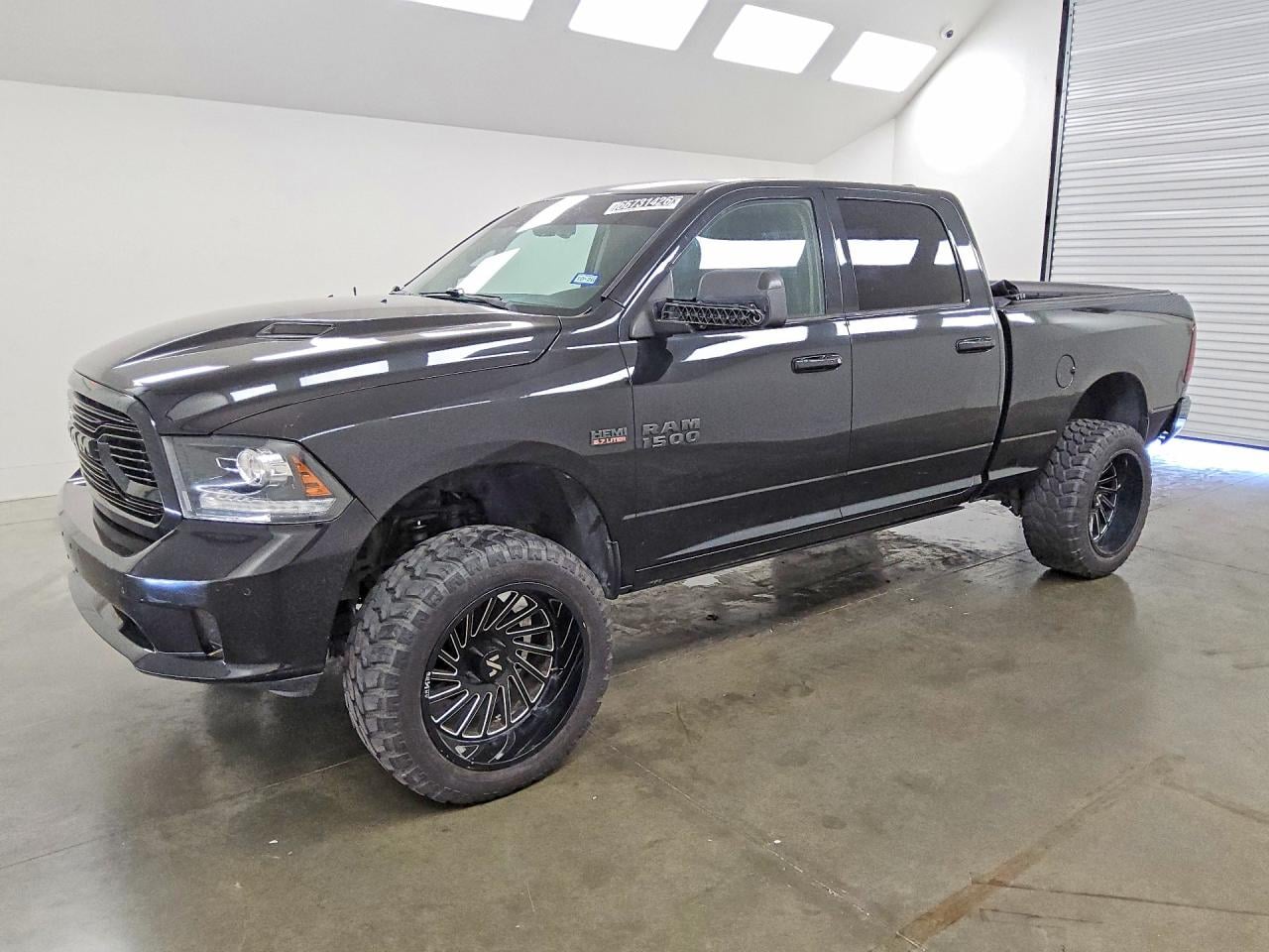 2017 RAM 1500 SPORT | 1C6RR7UT6HS685767 | UPCARS