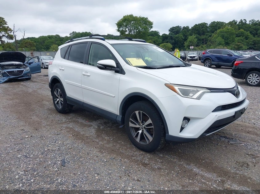 2018 TOYOTA RAV4 XLE | JTMRFREV7JD243121 | UPCARS