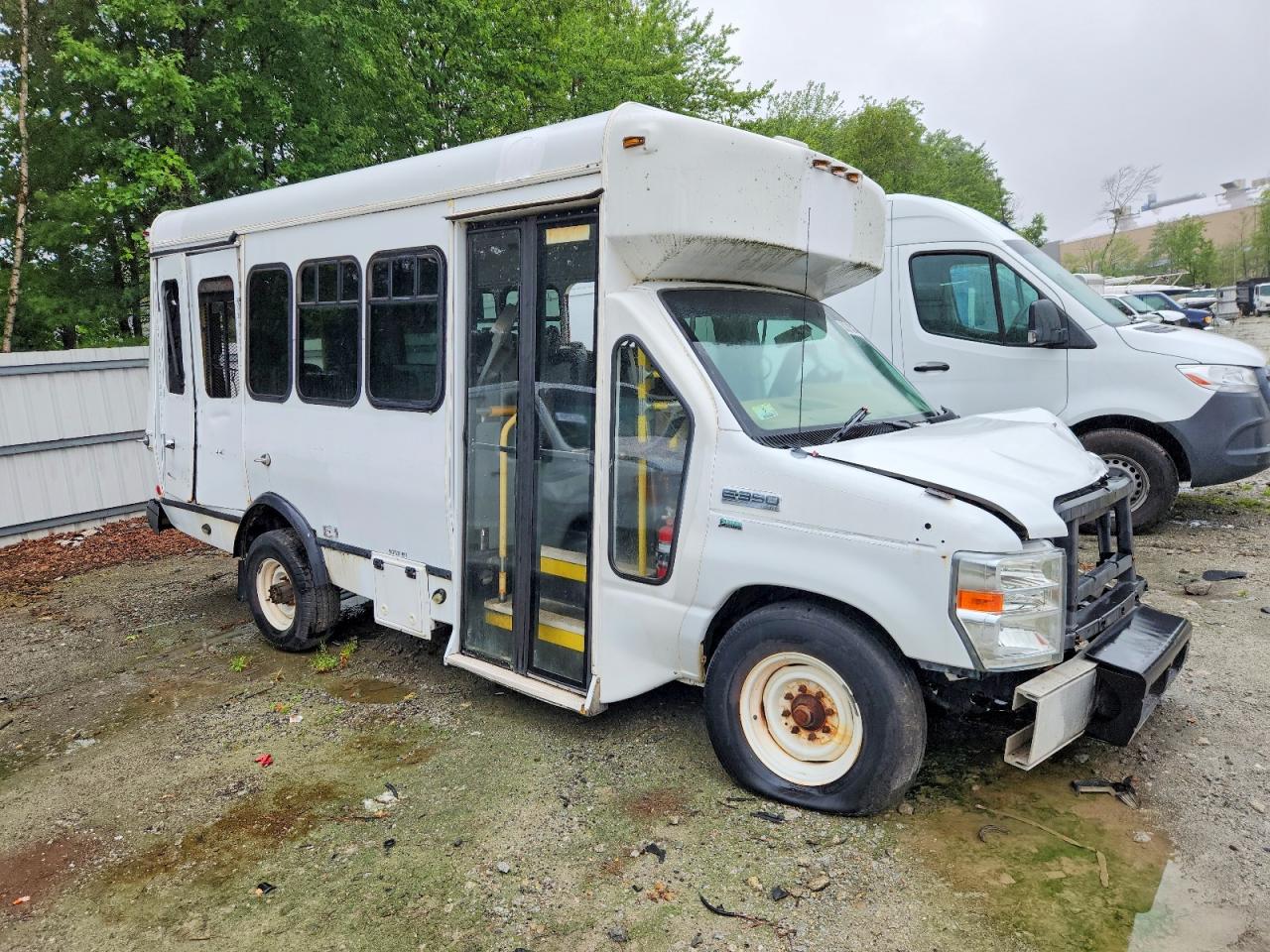 2014 FORD ECONOLINE SHUTTLE BUS | 1FDEE3FL3EDA13217 | UPCARS