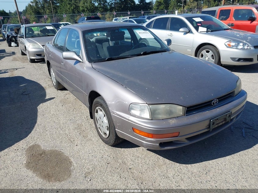 1992 TOYOTA CAMRY LE | JT2SK12E8N0080715 | UPCARS