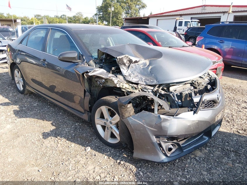 2014 TOYOTA CAMRY SE | 4T1BF1FKXEU771020 | UPCARS