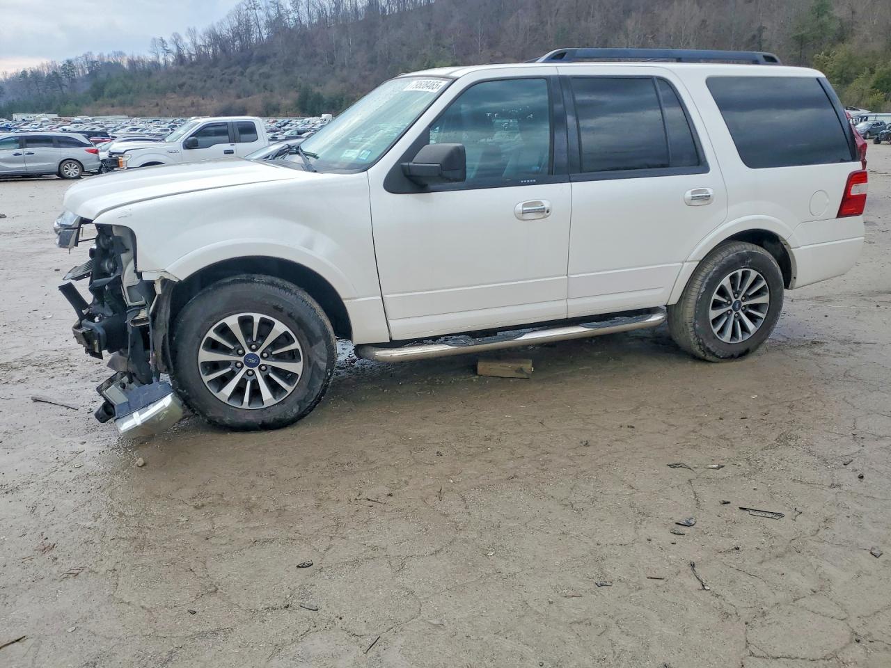 2015 FORD EXPEDITION XLT | 1FMJU1JTXFEF04926 | UPCARS