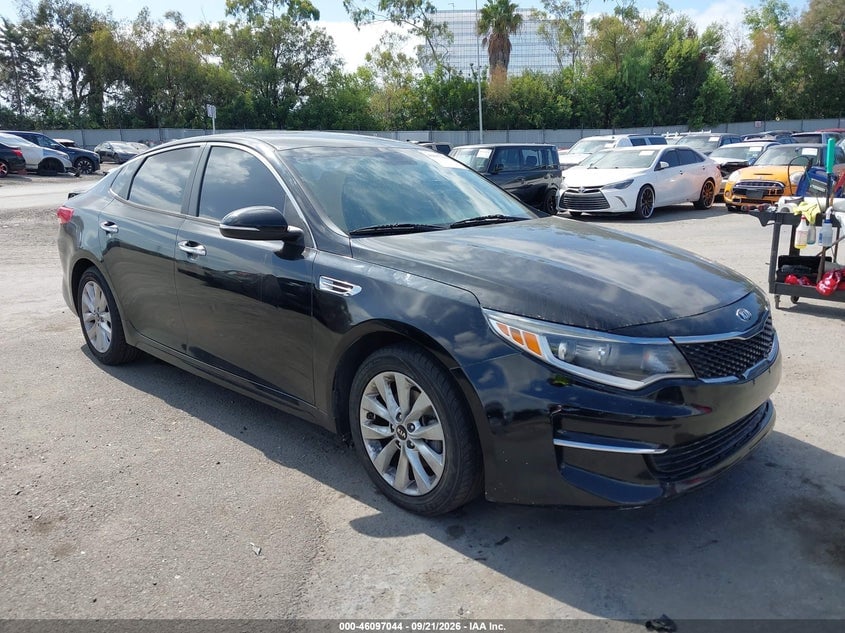 2018 KIA OPTIMA LX | 5XXGT4L35JG264351 | UPCARS