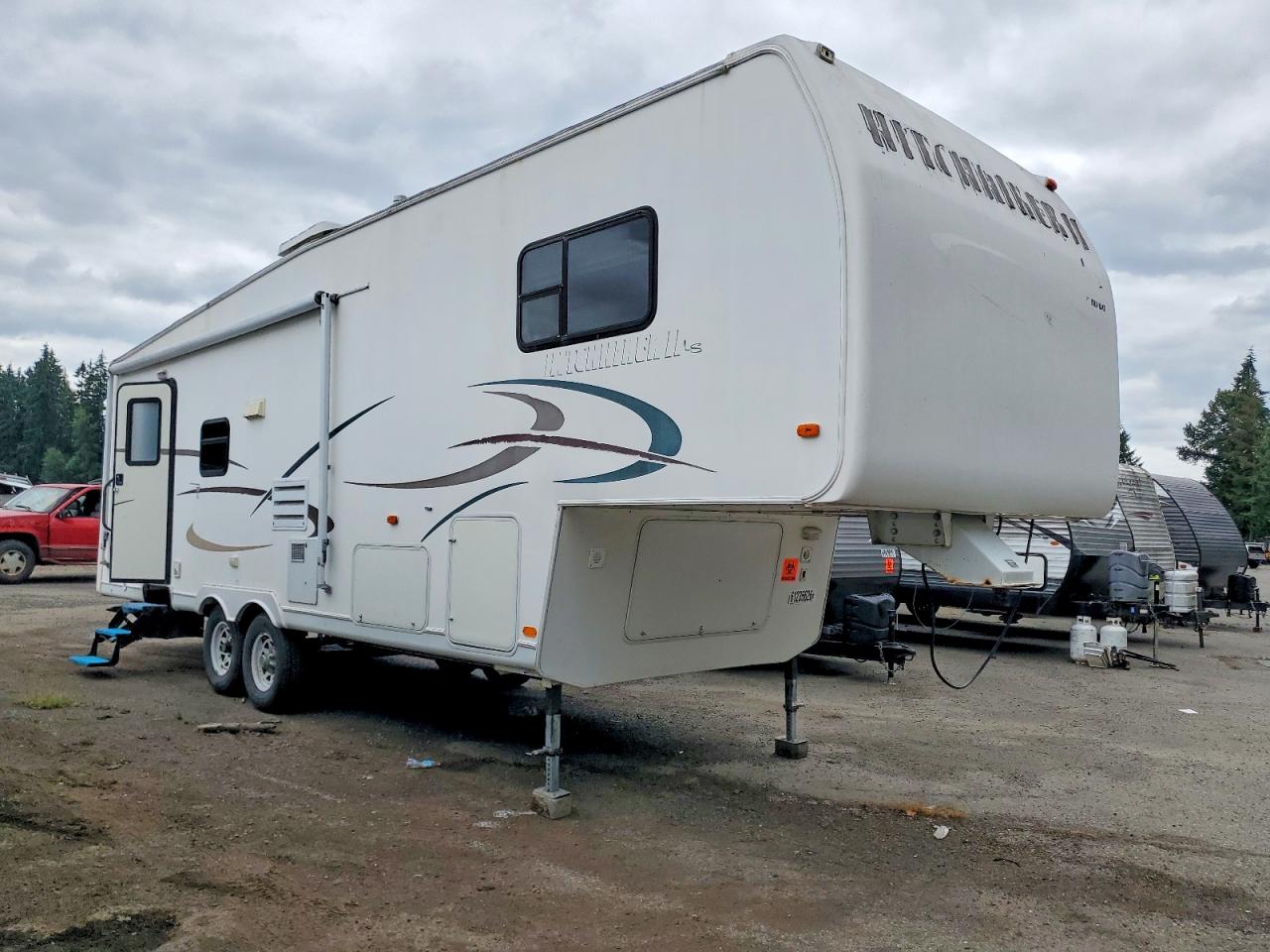 2003 HITCHHIKER RECREATION CAMPER | 1C932FN083A023070 | UPCARS
