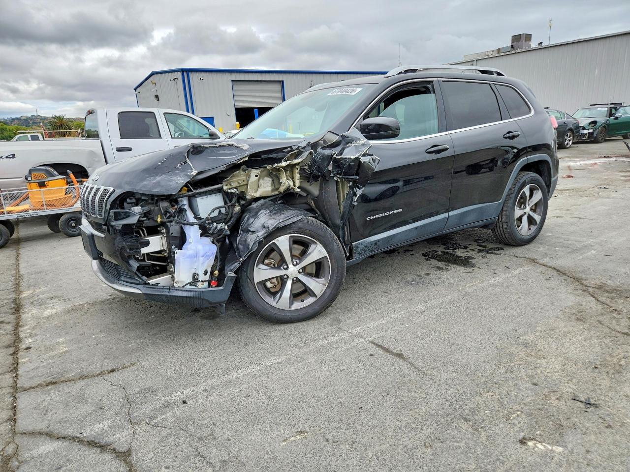 2019 JEEP CHEROKEE LIMITED | 1C4PJMDX7KD208334 | UPCARS