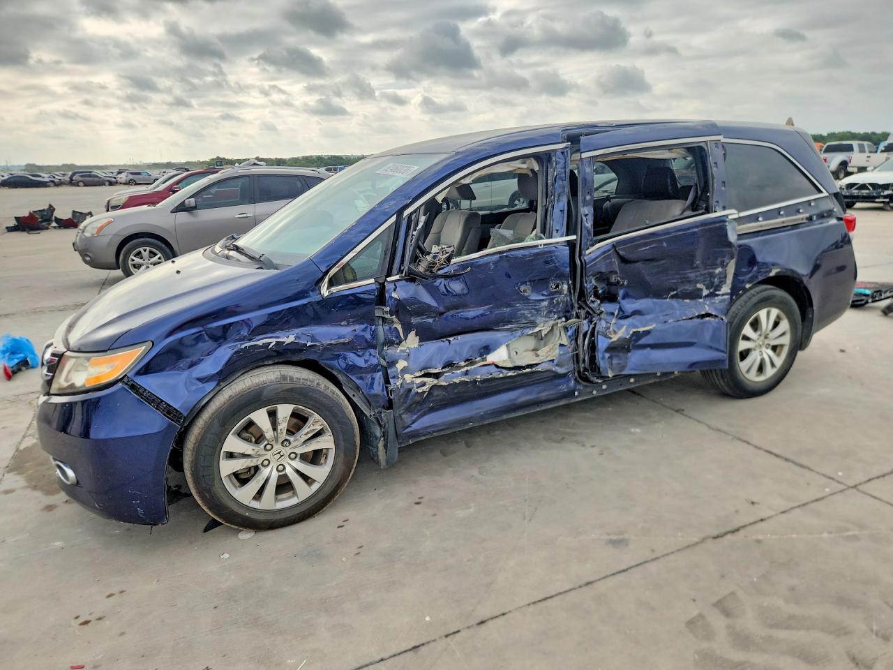 2016 HONDA ODYSSEY SE | 5FNRL5H30GB030606 | UPCARS