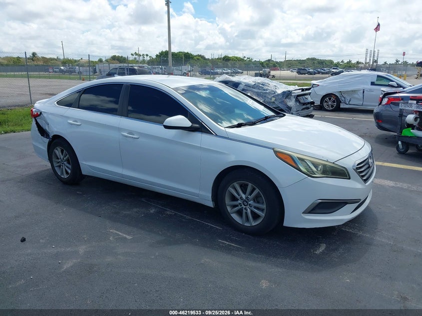 2016 HYUNDAI SONATA SE | 5NPE24AF3GH316452 | UPCARS