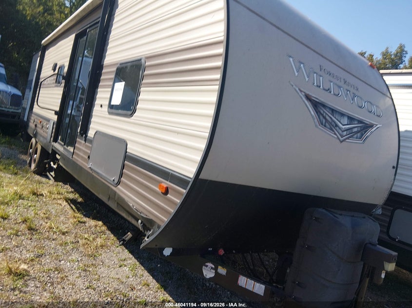 2019 FOREST RIVER WILDWOOD 36 | 4X4TWDM21K8806054 | UPCARS