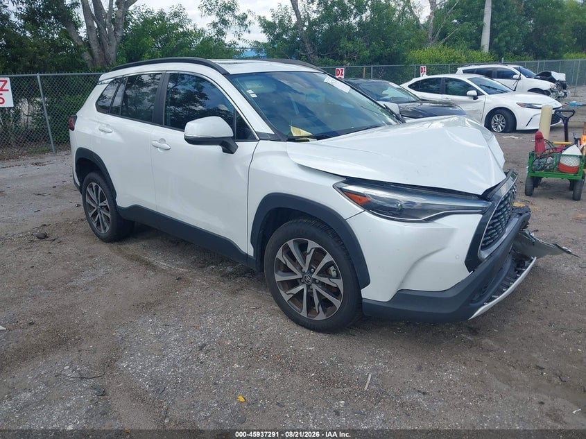 2022 TOYOTA COROLLA CROSS XLE | 7MUDAAAGXNV002817 | UPCARS