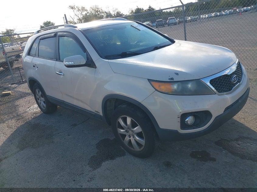 2011 KIA SORENTO LX | 5XYKTDA19BG091135 | UPCARS
