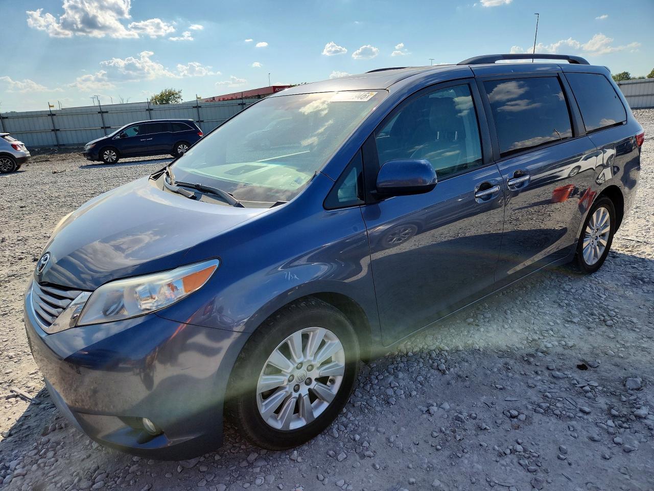 2015 TOYOTA SIENNA XLE PREMIUM 7-PASSENGER | 5TDDK3DC3FS113478 | UPCARS