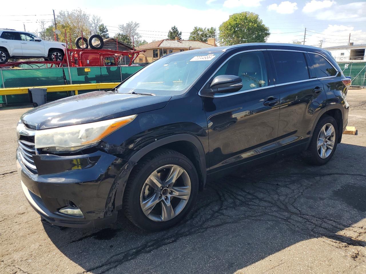 2015 TOYOTA HIGHLANDER LIMITED | 5TDDKRFH8FS094678 | UPCARS
