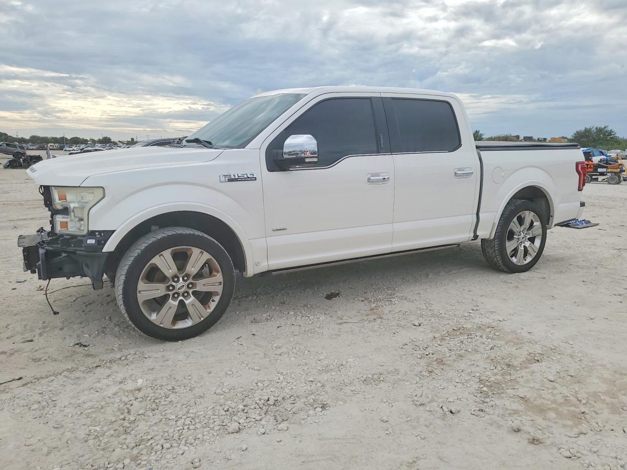 2016 FORD F-150 SUPERCREW | 1FTEW1CG8GFB34944 | UPCARS
