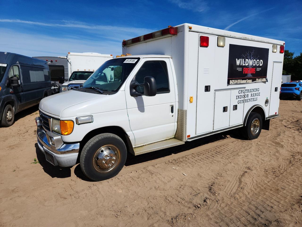 2006 FORD ECONOLIN E450 SUPER DUTY CUTAWAY VAN | 1FDXE45P36DA30135 | UPCARS