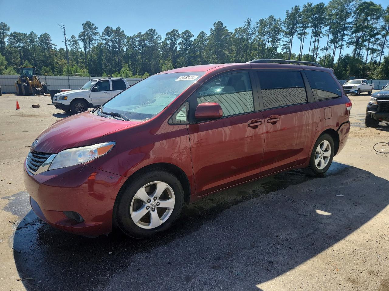 2011 TOYOTA SIENNA LE | 5TDKK3DC6BS141048 | UPCARS