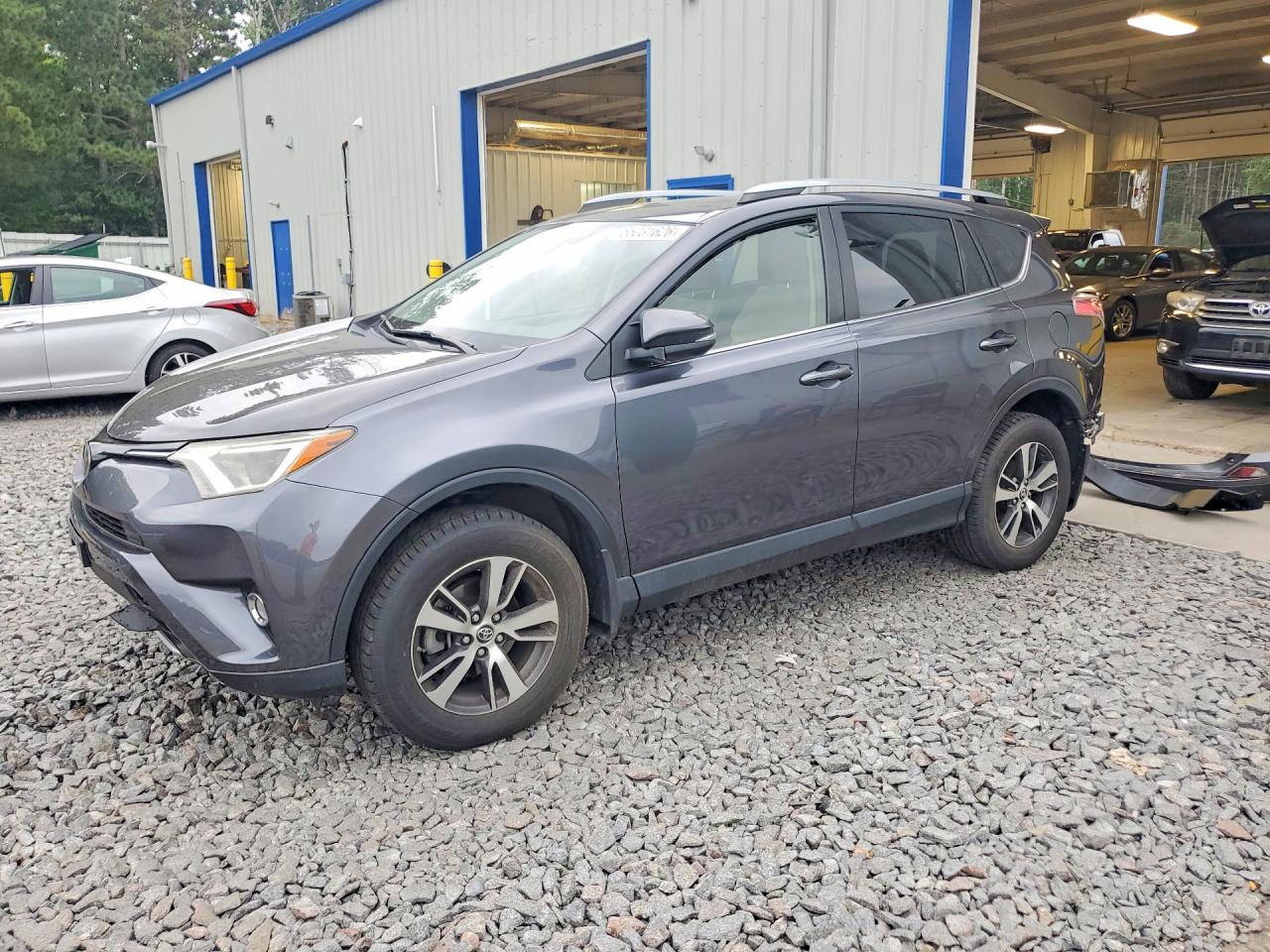 2018 TOYOTA RAV4 XLE | JTMWFREV2JJ186203 | UPCARS