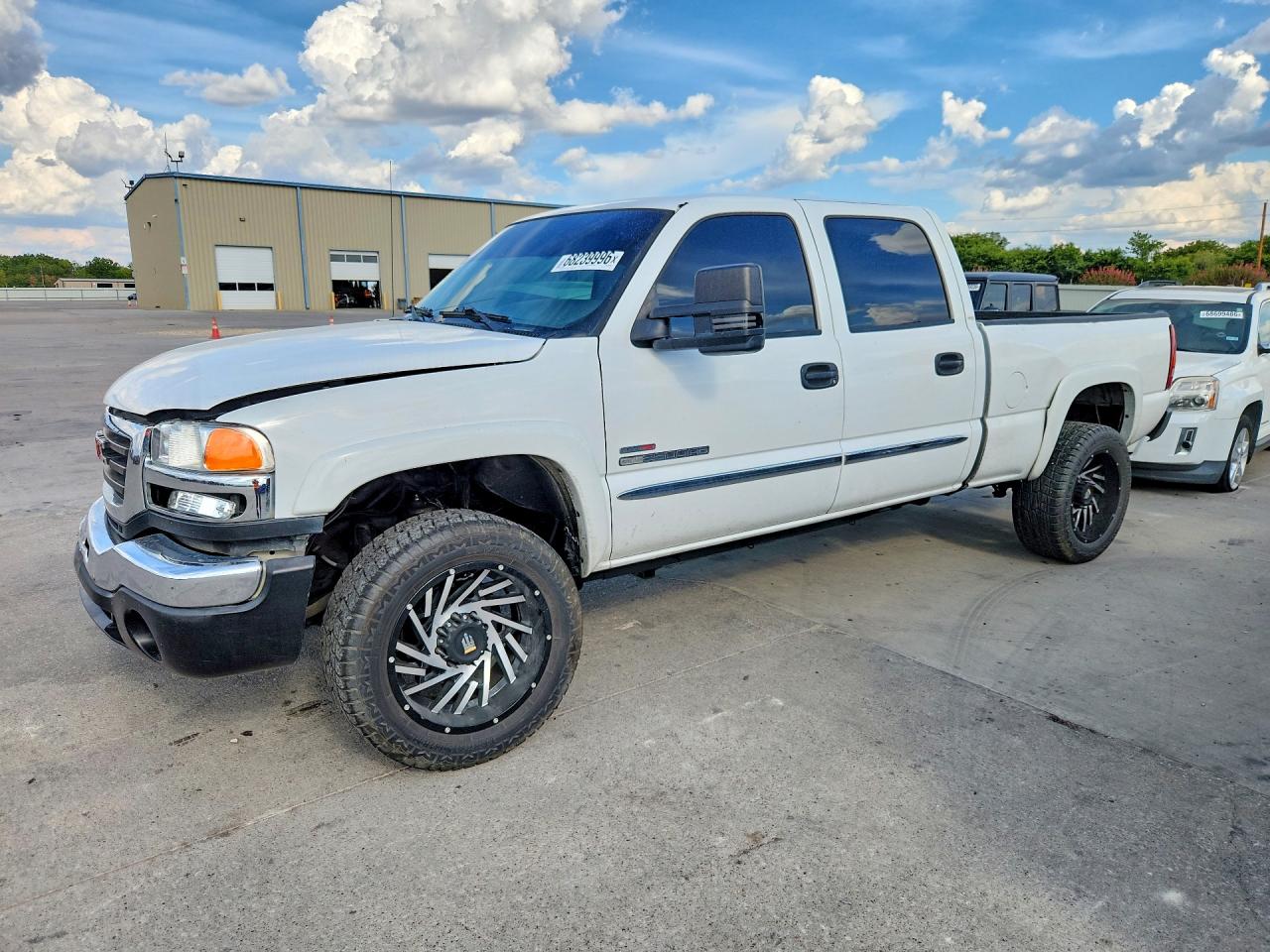 2005 GMC SIERRA C2500 HEAVY DUTY | 1GTHC23285F870117 | UPCARS