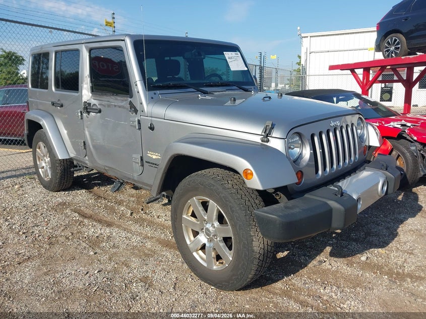 2013 JEEP WRANGLER UNLIMITED SAHARA | 1C4HJWEGXDL639726 | UPCARS