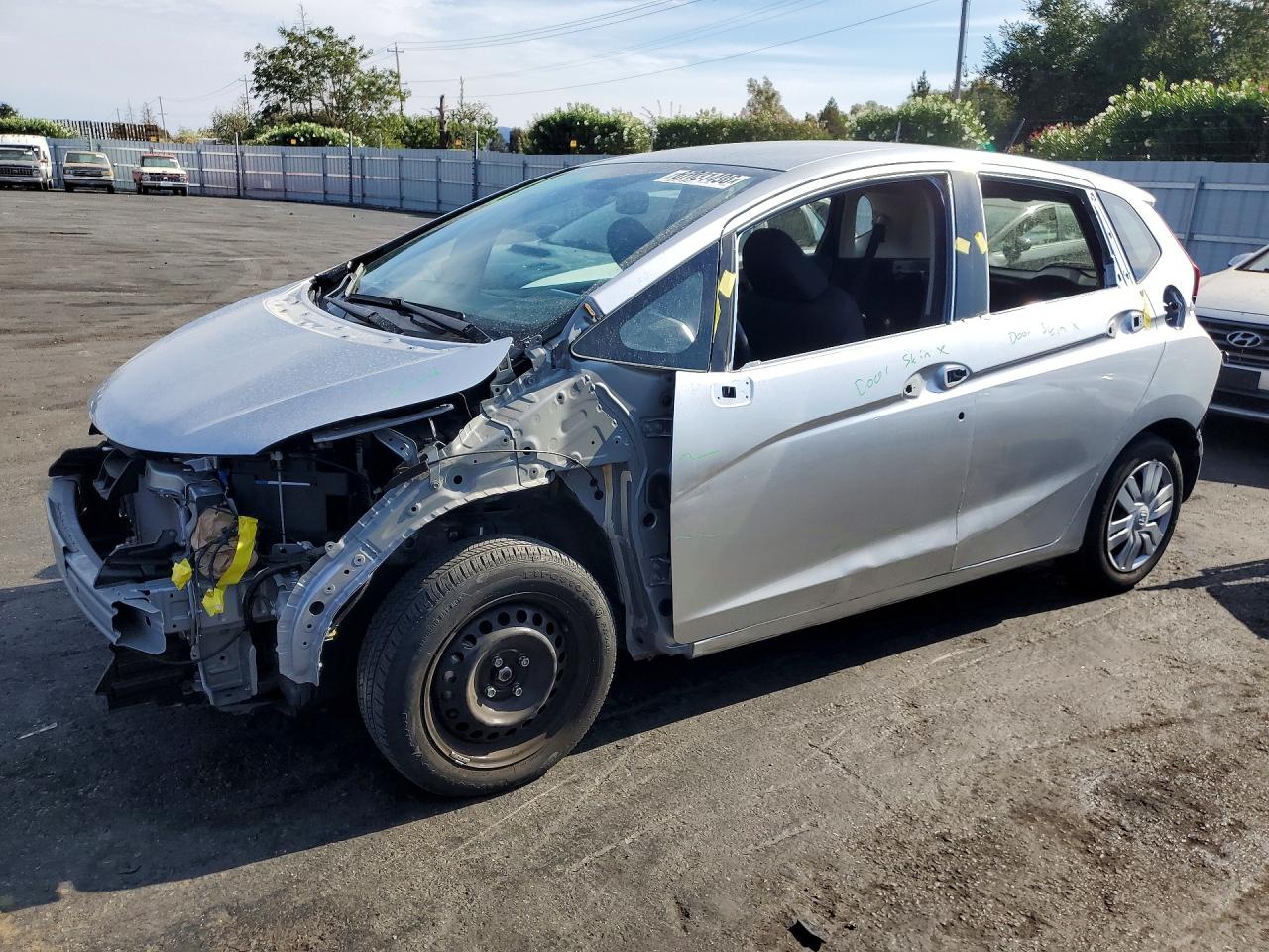 2016 HONDA FIT LX | JHMGK5H51GX039461 | UPCARS