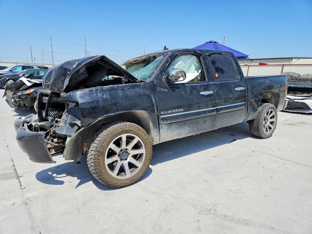 2011 CHEVROLET SILVERADO C1500 LT | 3GCPCSE08BG266309 | UPCARS