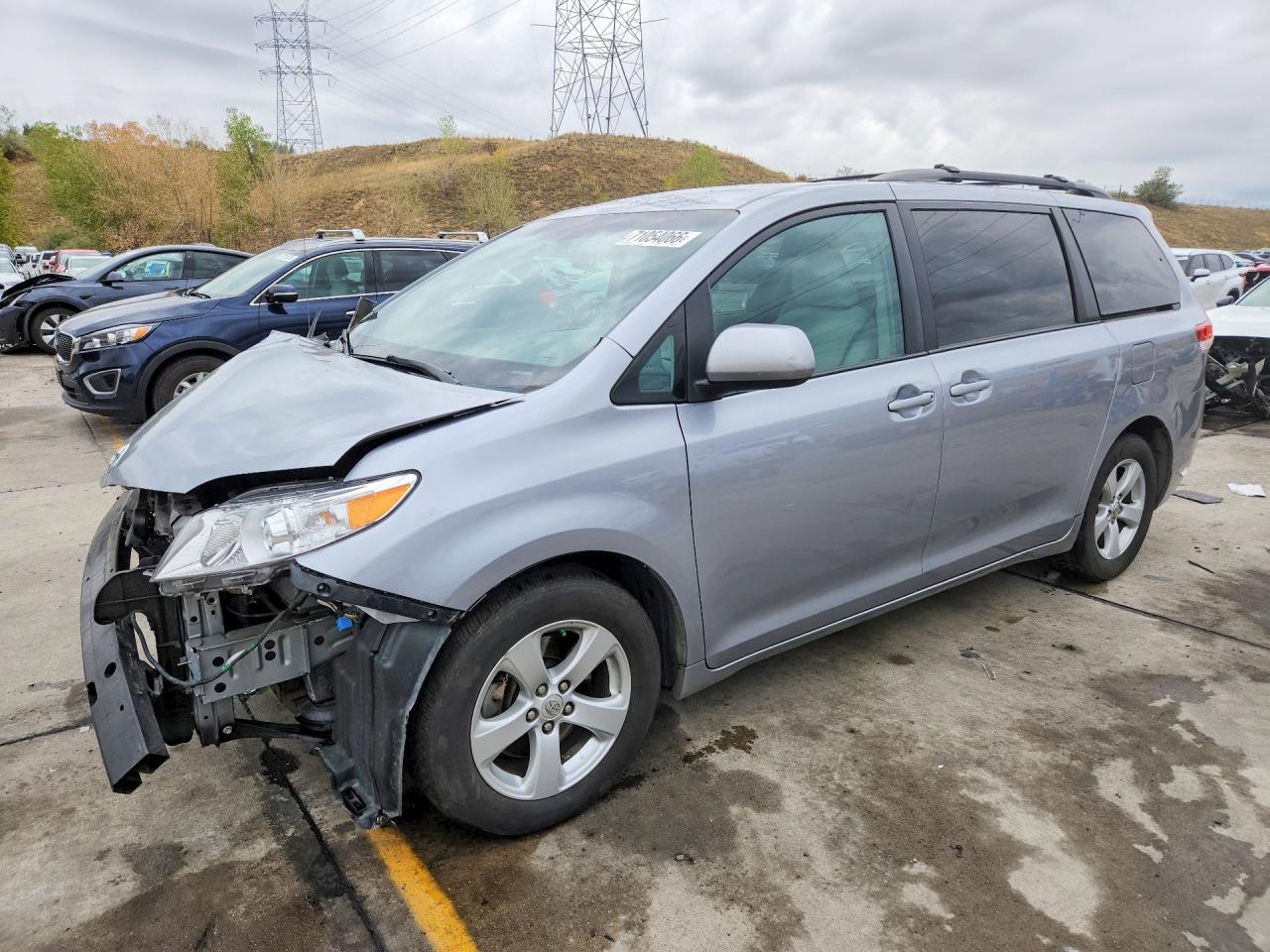 2013 TOYOTA SIENNA LE | 5TDKK3DC2DS288728 | UPCARS