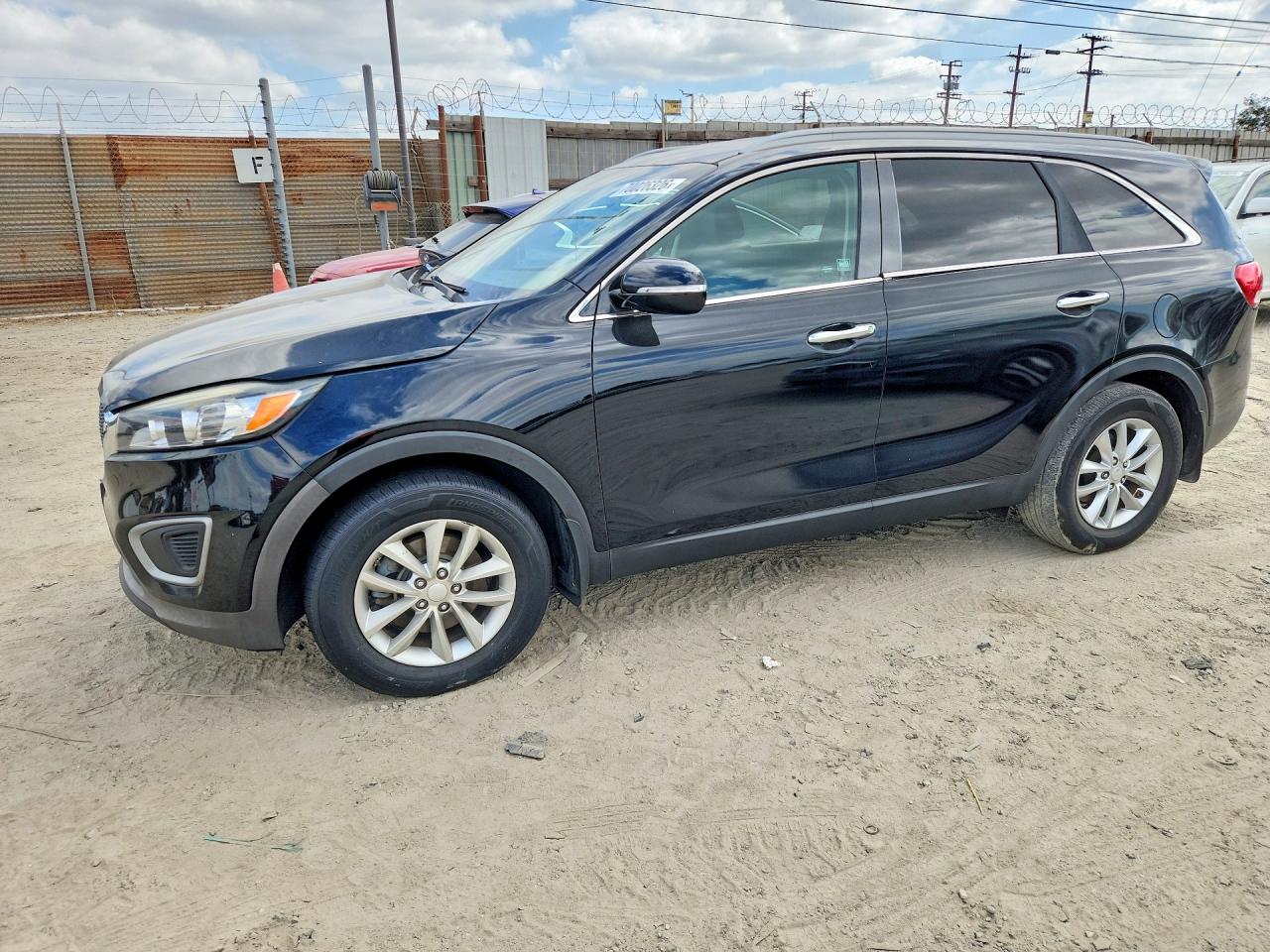 2016 KIA SORENTO LX | 5XYPG4A35GG140785 | UPCARS