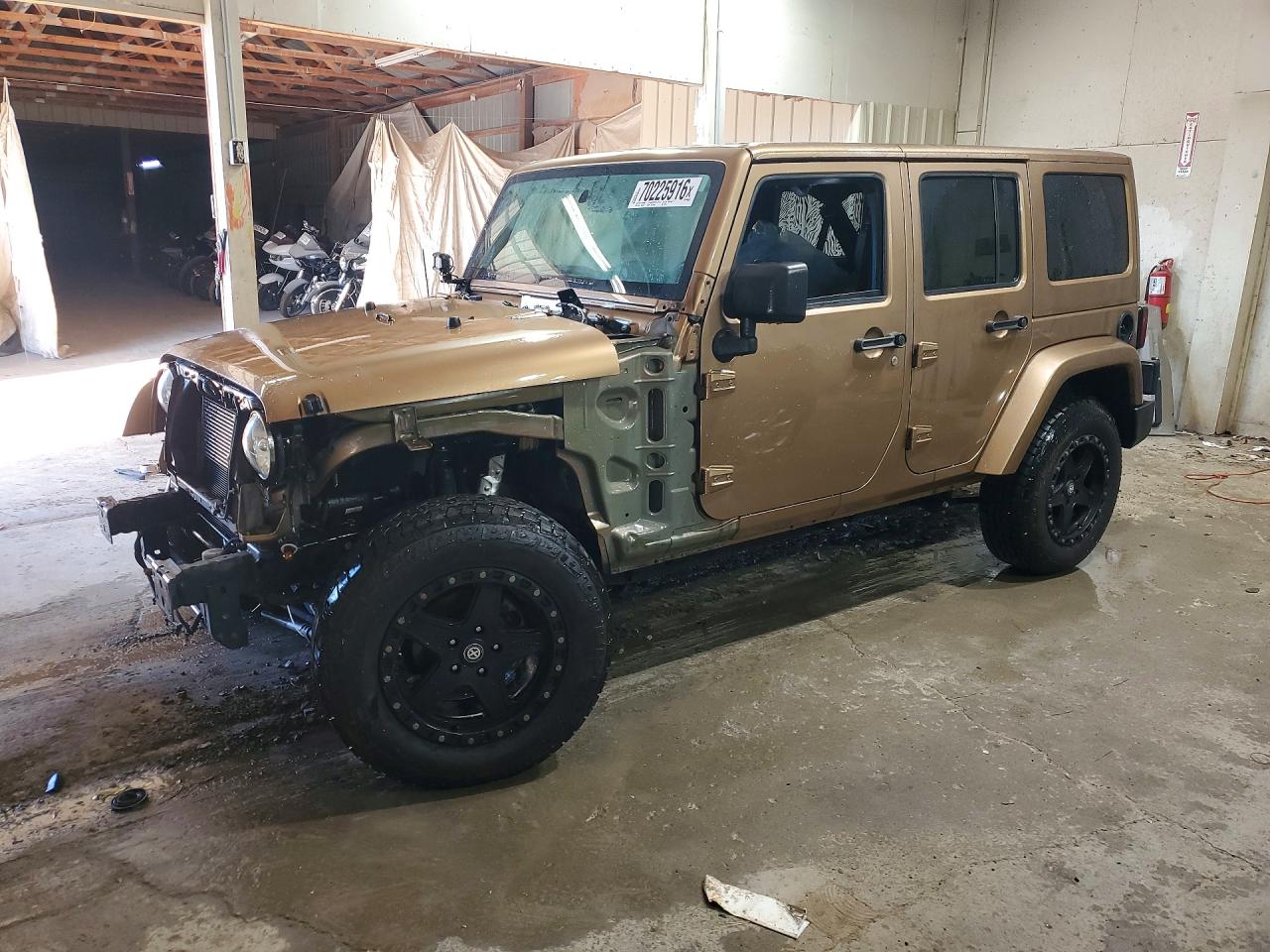 2015 JEEP WRANGLER SAHARA | 1C4BJWEG7FL672384 | UPCARS