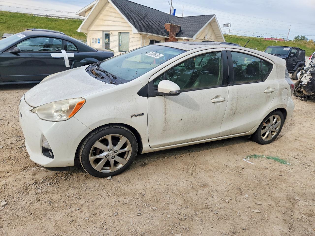 2012 TOYOTA PRIUS FOUR | JTDKDTB39C1000941 | UPCARS