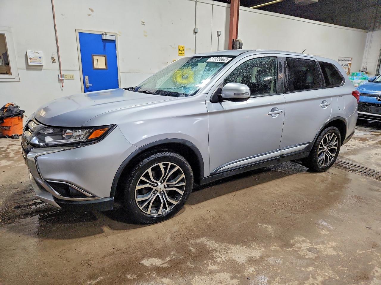 2016 MITSUBISHI OUTLANDER SE | JA4AZ3A38GZ002681 | UPCARS