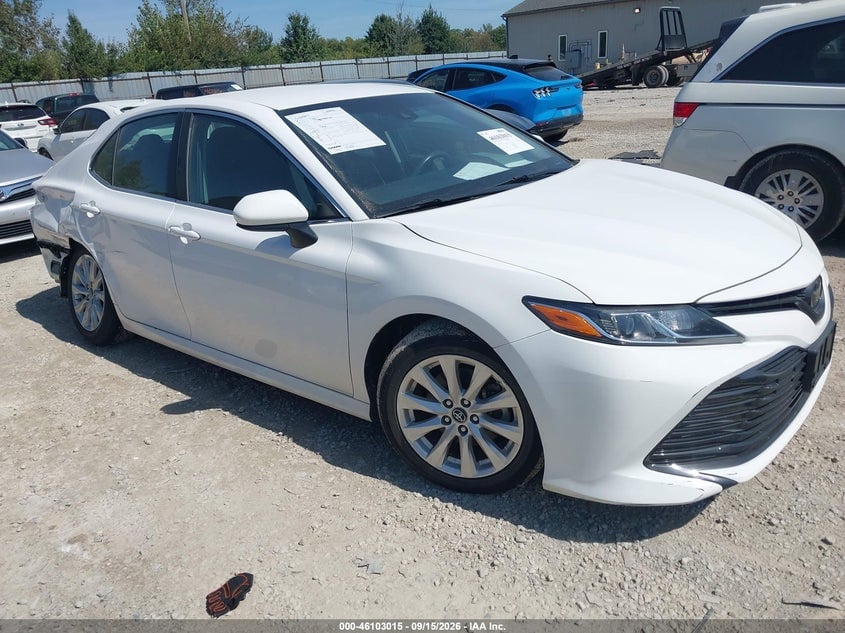 2018 TOYOTA CAMRY LE | 4T1B11HK4JU573216 | UPCARS