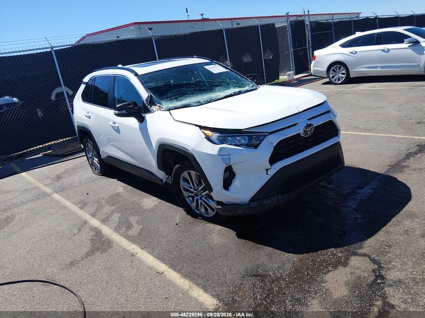 2019 TOYOTA RAV4 XLE PREMIUM | 2T3C1RFV2KW045165 | UPCARS