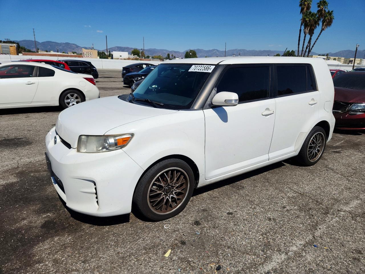 2015 SCION X BASE | JTLZE4FE1FJ081634 | UPCARS