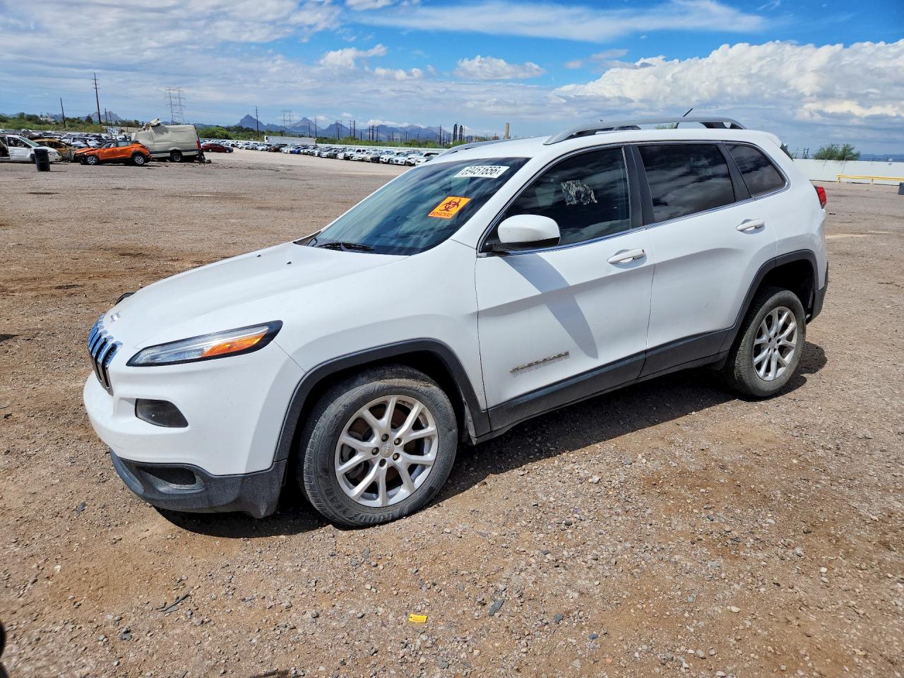 2017 JEEP CHEROKEE LATITUDE | 1C4PJLCB7HD218774 | UPCARS