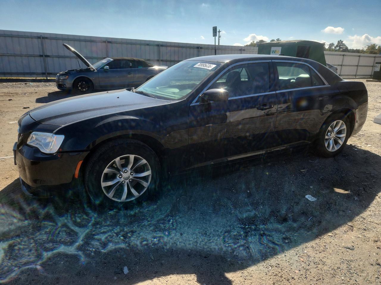 2015 CHRYSLER 300 LIMITED | 2C3CCAAG4FH766487 | UPCARS