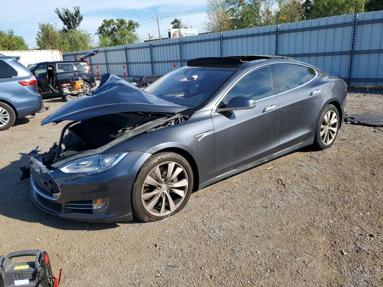 2015 TESLA MODEL S | 5YJSA1E23FF109486 | UPCARS