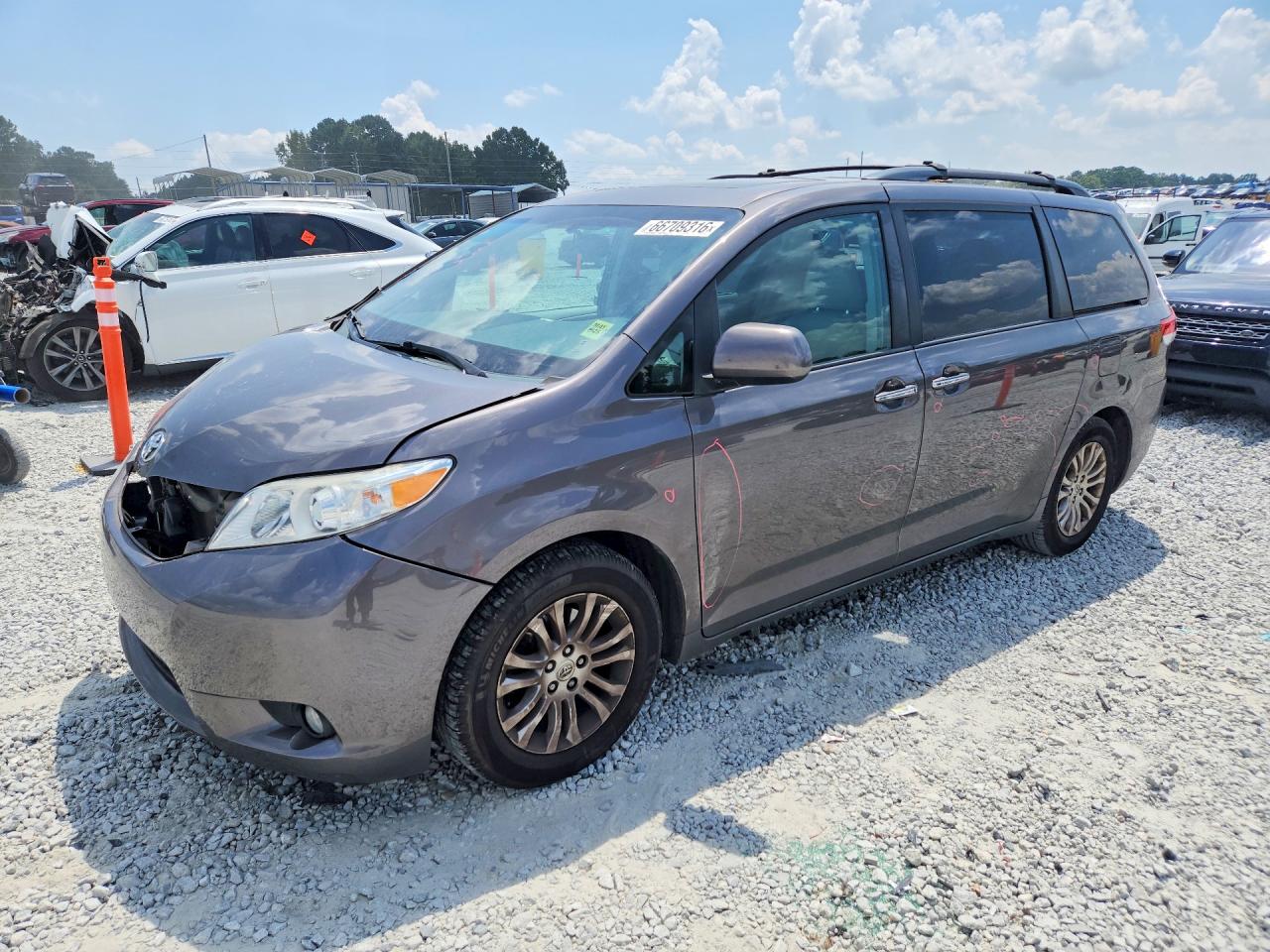 2014 TOYOTA SIENNA XLE 8-PASSENGER | 5TDYK3DC2ES437733 | UPCARS
