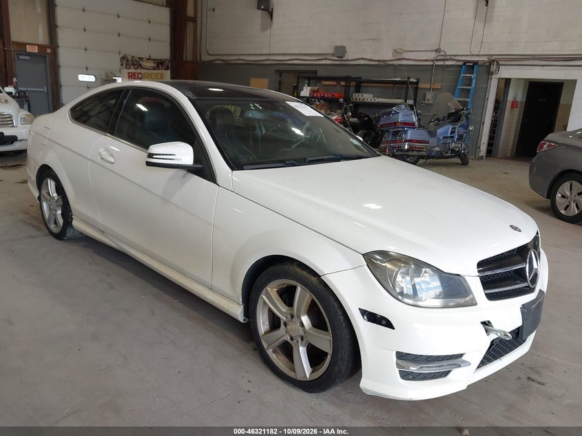 2015 MERCEDES-BENZ C 250 | WDDGJ4HB8FG371275 | UPCARS