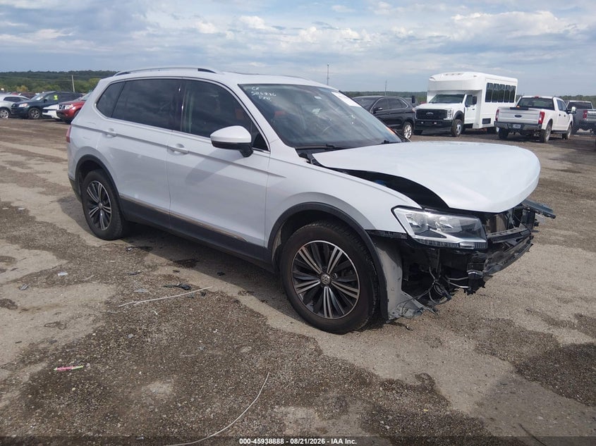 2018 VOLKSWAGEN TIGUAN 2.0T SE/2.0T SEL | 3VV2B7AX1JM036609 | UPCARS