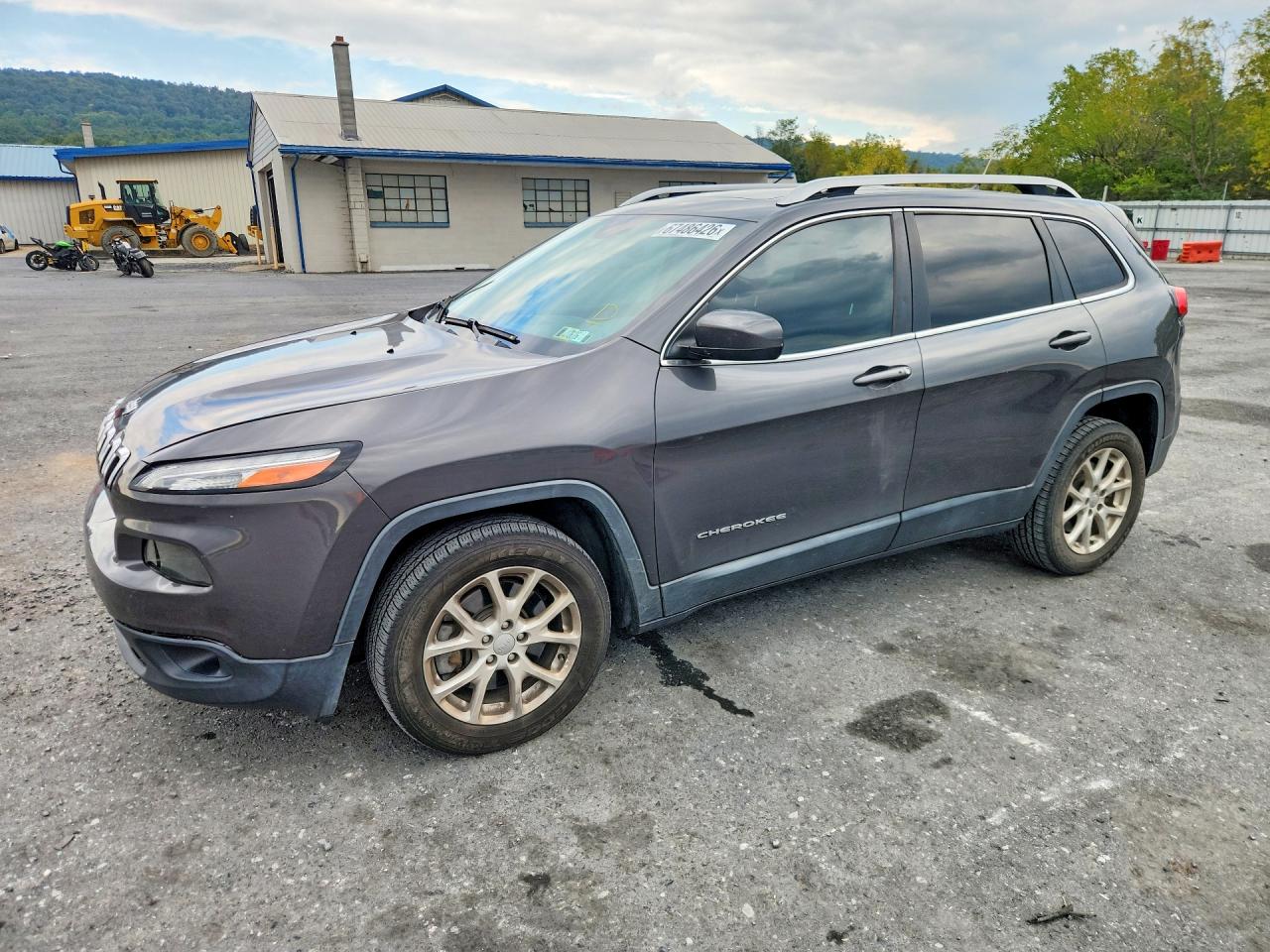 2015 JEEP CHEROKEE LATITUDE | 1C4PJLCS4FW560281 | UPCARS