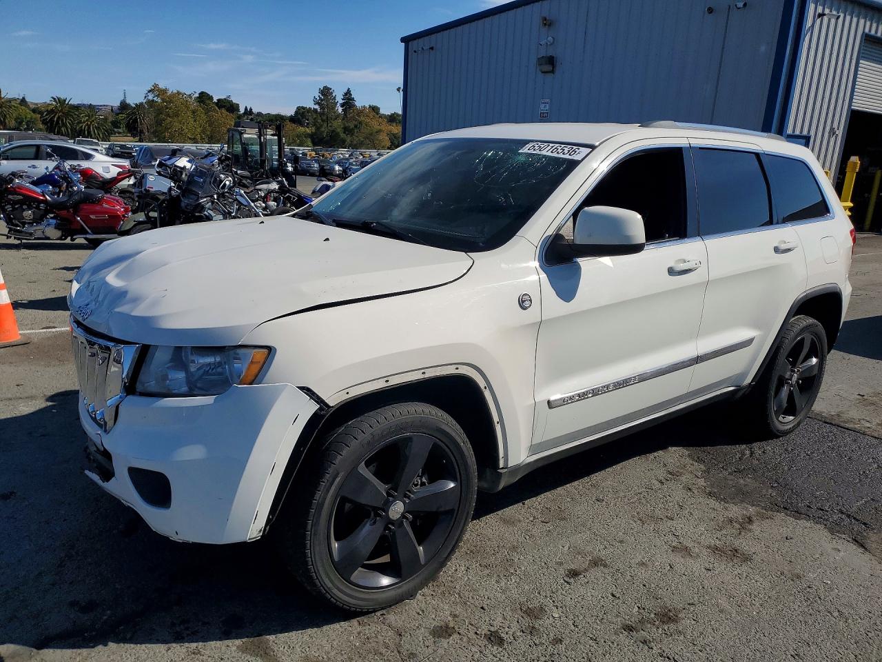 2011 JEEP CHEROKEE LAREDO | 1J4RR4GT2BC509555 | UPCARS