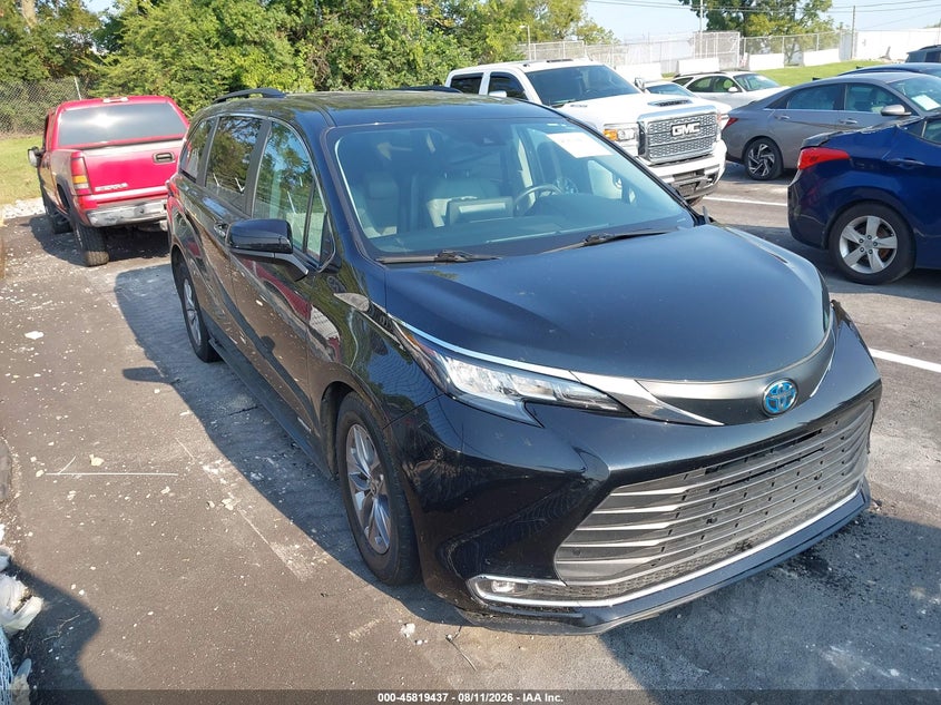 2021 TOYOTA SIENNA XLE | 5TDYRKEC0MS014944 | UPCARS