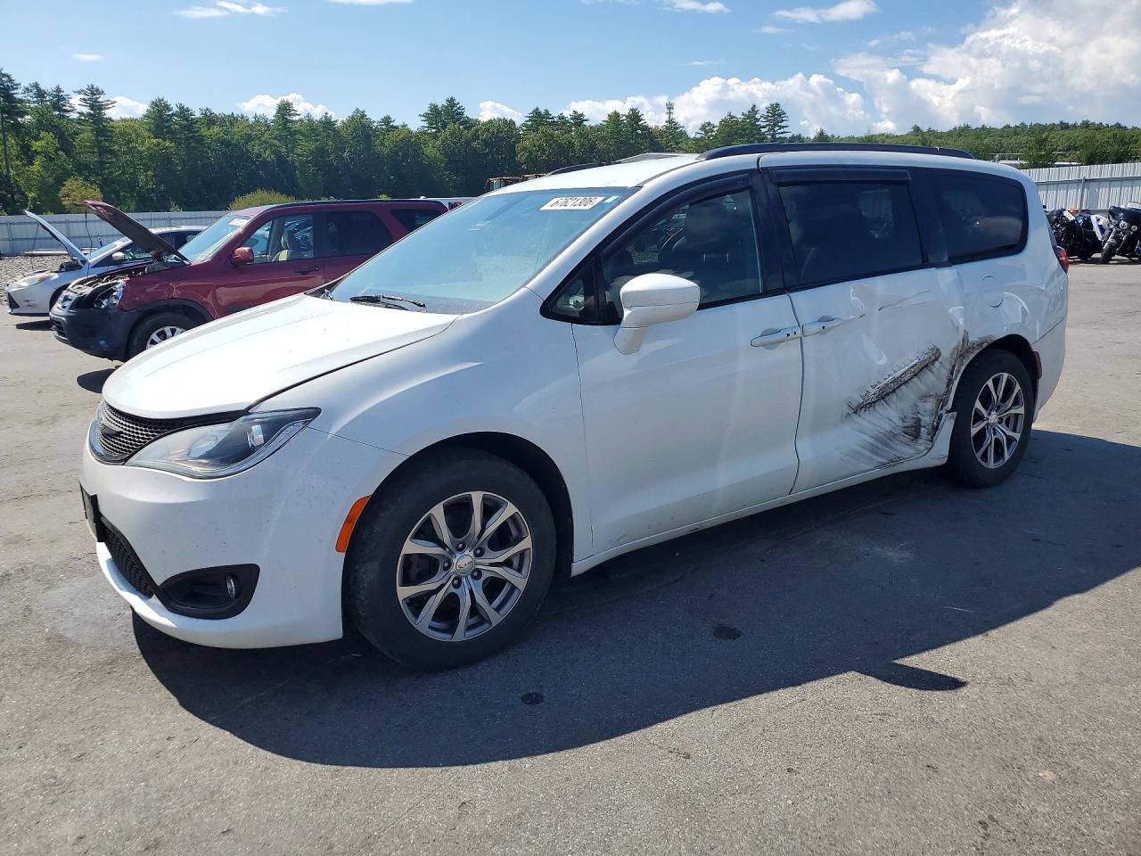 2019 CHRYSLER PACIFICA TOURING L | 2C4RC1BG6KR560631 | UPCARS