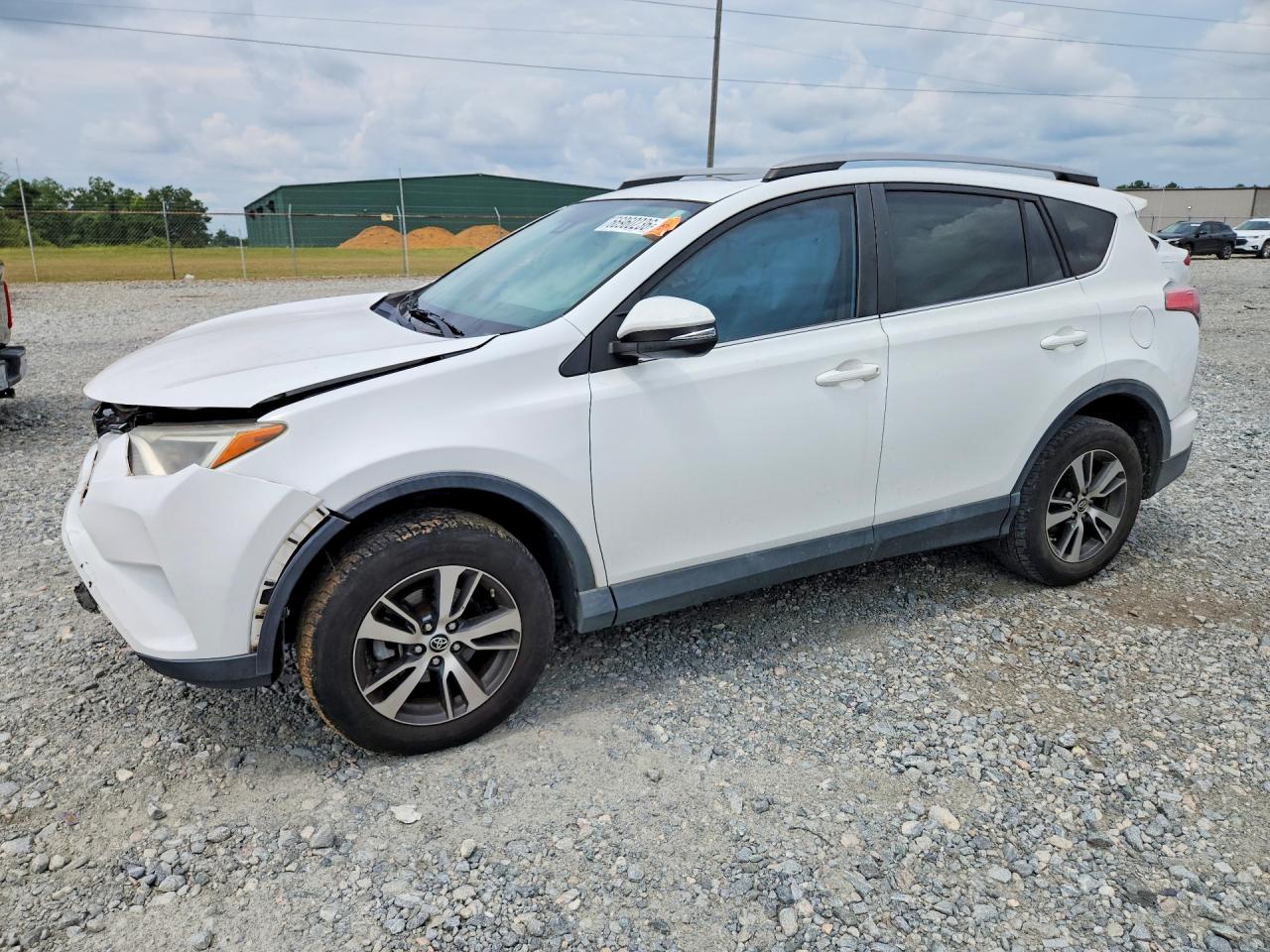 2018 TOYOTA RAV4 XLE | 2T3WFREV3JW411052 | UPCARS