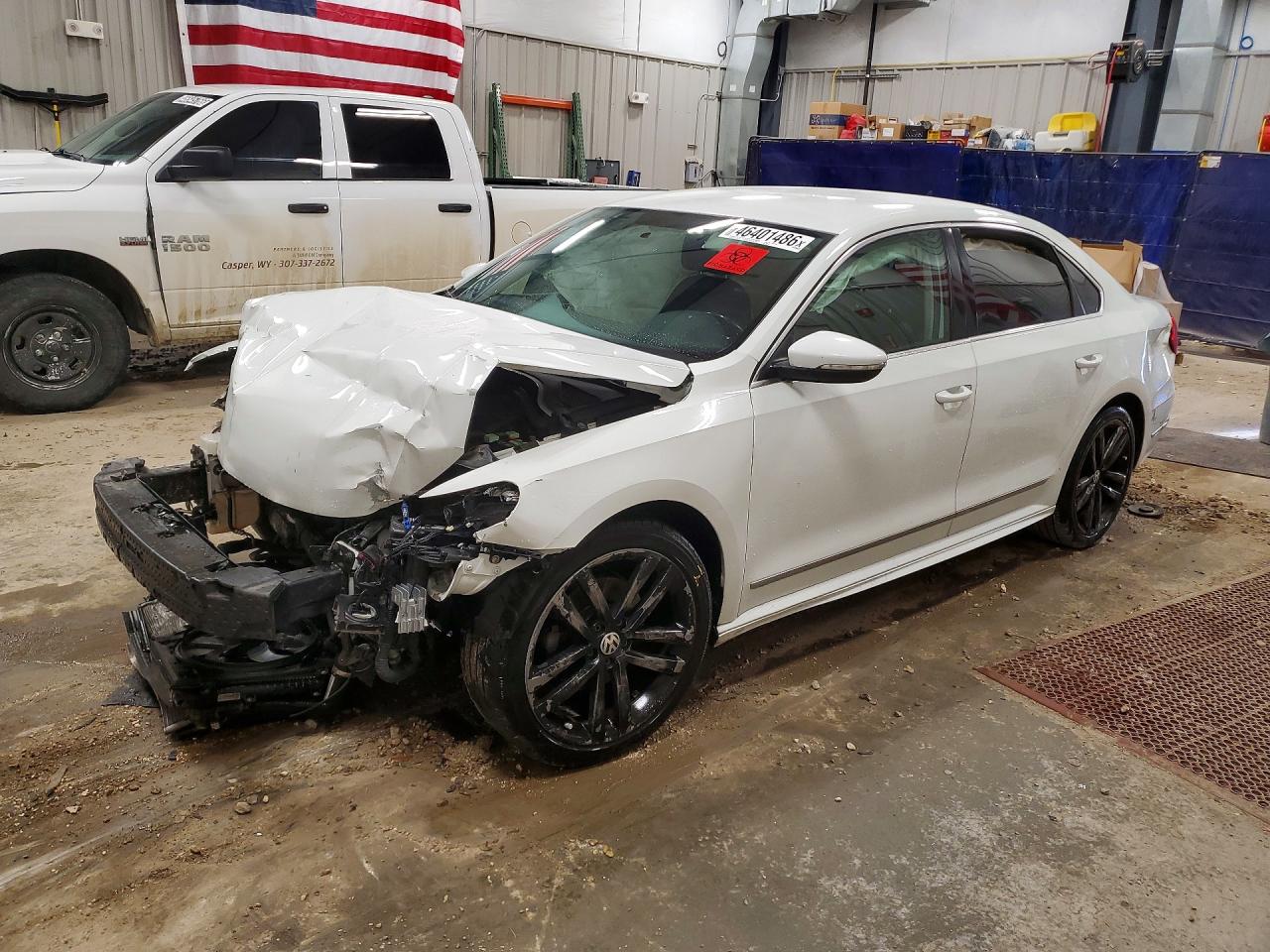 2016 VOLKSWAGEN PASSAT S | 1VWAT7A39GC062175 | UPCARS