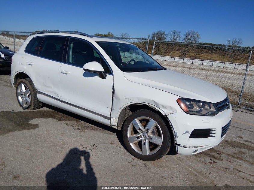 2013 VOLKSWAGEN TOUAREG VR6 LUX | WVGEF9BP7DD005211 | UPCARS
